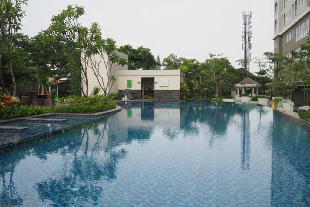 1 Bedroom Apartment Near Central Park Mall Jakarta Ngoại thất bức ảnh
