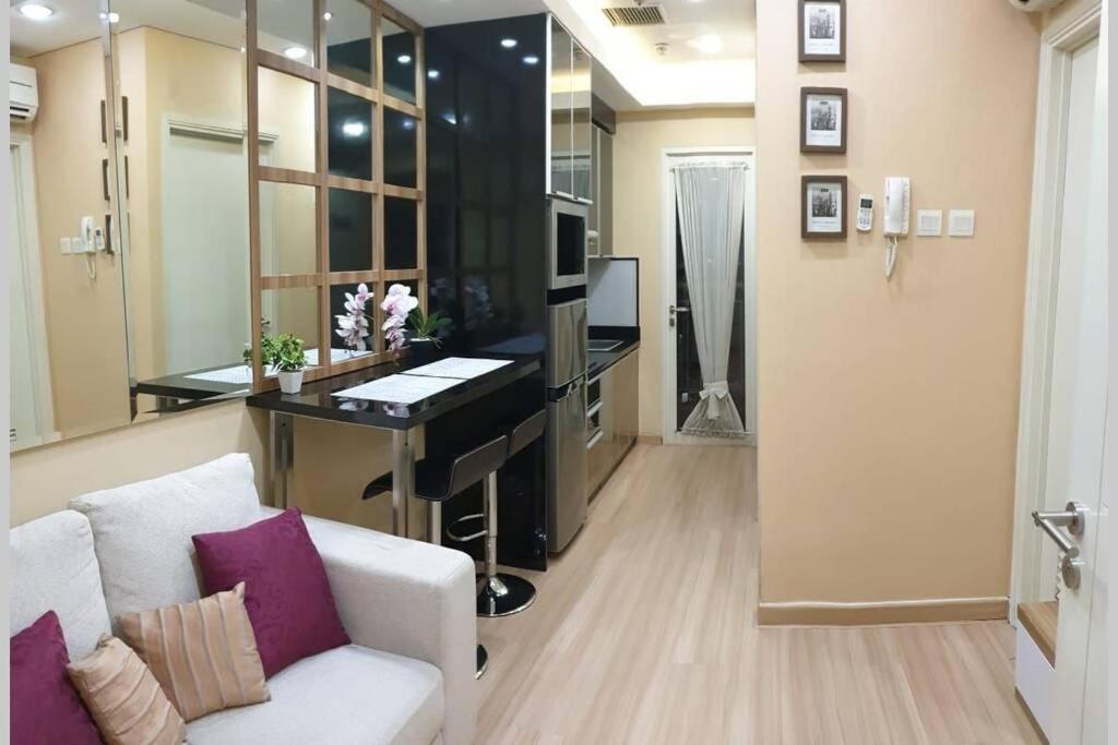 1 Bedroom Apartment Near Central Park Mall Jakarta Ngoại thất bức ảnh